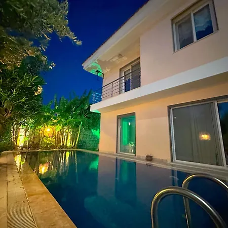 Evalacati - Harnup- Detached House With Private Pool And Garden Alacati