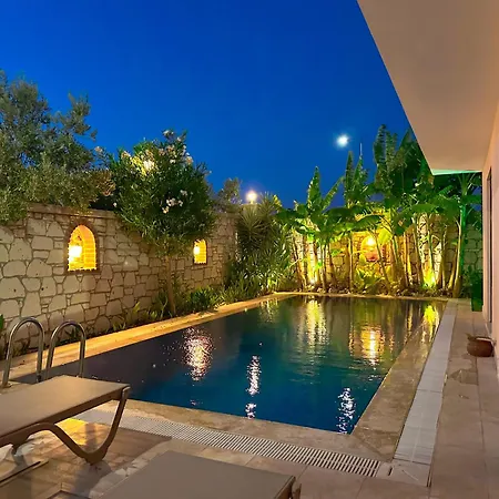 Villa Evalacati - Harnup- Detached House With Private Pool And Garden Alaçatı