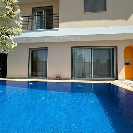 Villa Harnup Villa *